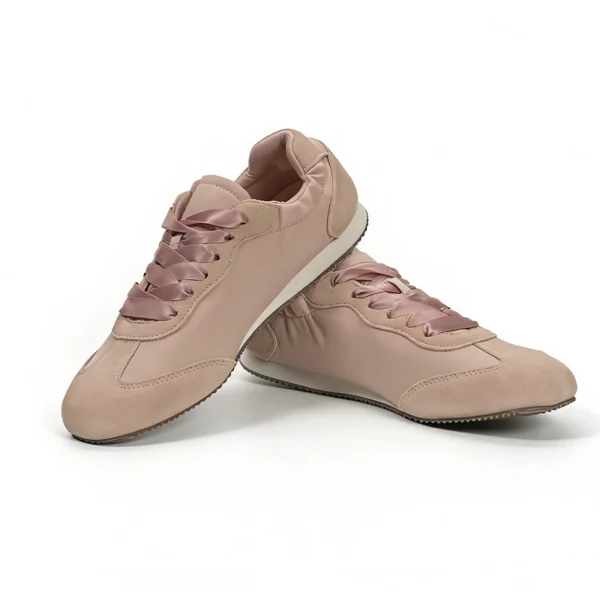 CS2602 Women’s Casual Sneakers Low-Top Fashion Shoes with Ribbon Laces