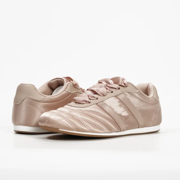 CS2612 Women’s Casual Sneakers Low-Top Quilted Fashion Shoes with Ribbon Laces