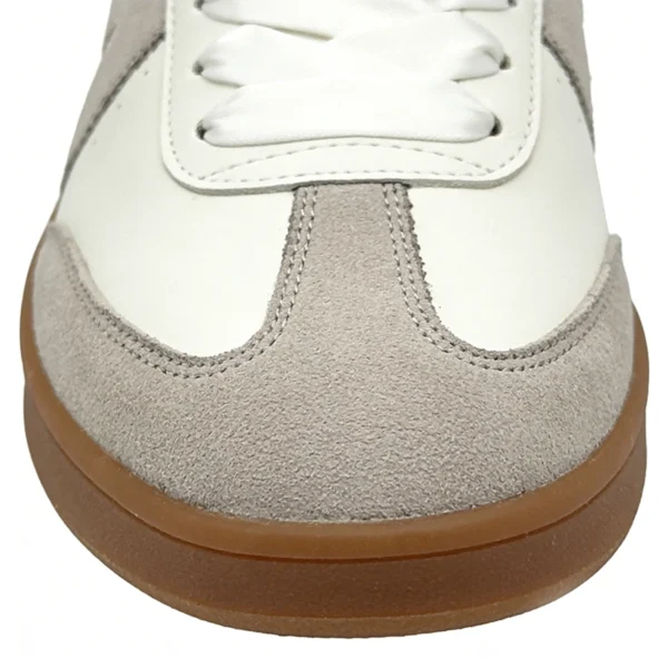 vulcanized-sole-casual-sneakers-cs2615 CS2615 Low-Top Casual Sneakers with Vulcanized Sole and Panelled Upper for Men and Women